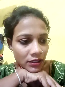 Snapshot of Chandni_Love143 chatting on 10.20.25 Chandni Love143 online show from 10.20.25