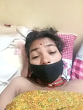 Snapshot of Chandni_Love143 chatting on 12.02.25 Chandni Love143 online show from 12.02.25