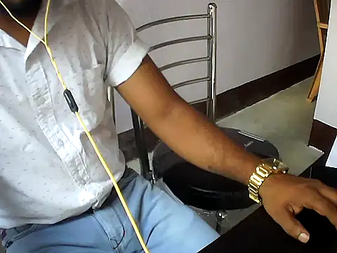 Snapshot of asianhot111 chatting on 10.13.25 asianhot111 online show from 10.13.25