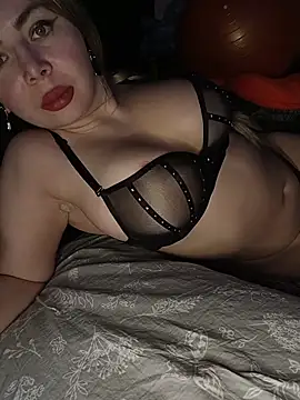 BunnyFoxy777 online show from 02.13.26