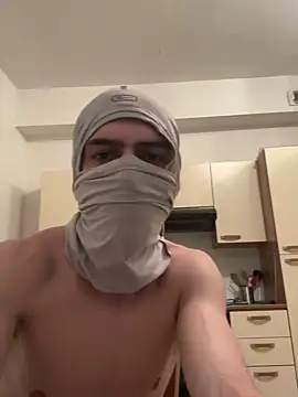 Snapshot of tok_lo24 chatting on 10.09.25 tok lo24 online show from 10.09.25