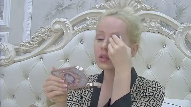 EllieFrosty  online show from 11.13.25