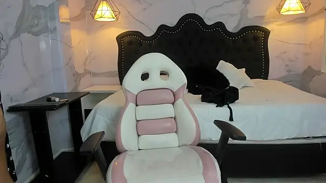 Snapshot of anna2809 chatting on 09.25.25 anna2809 online show from 09.25.25