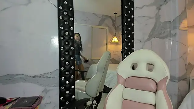 Snapshot of anna2809 chatting on 10.18.25 anna2809 online show from 10.18.25