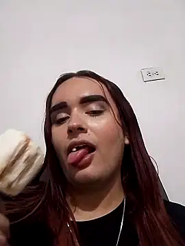 Maylu Fox online show from 09.28.25