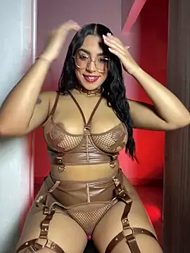 Linda Saenz  online show from 06.17.26