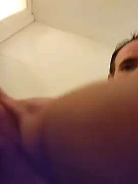 Snapshot of Mcnlrdam chatting on 10.18.25 Mcnlrdam online show from 10.18.25