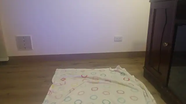 Snapshot of Lunx_Bbita chatting on 10.01.25 Lunx Bbita online show from 10.01.25