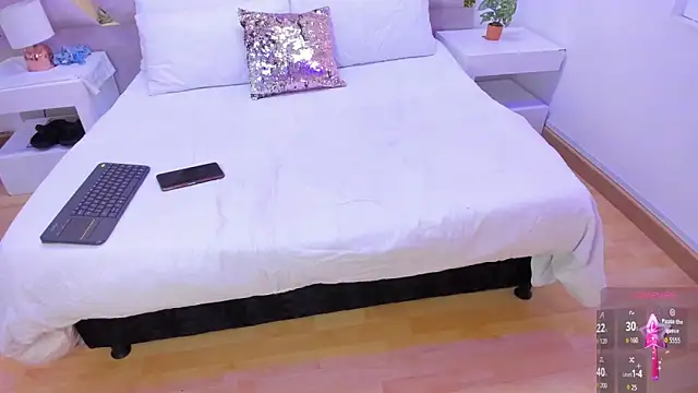 Marianee Rousse online show from 09.27.25