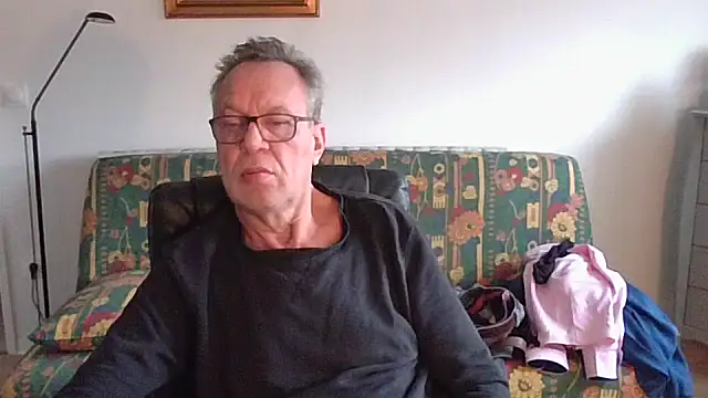 cqhd76 online show from 12.04.25