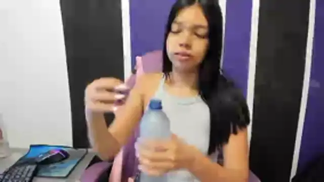 Snapshot of shy_luna18 chatting on 01.10.26 shy luna18 online show from 01.10.26