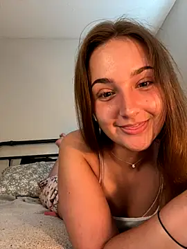 MadilynX777 online show from 10.09.25