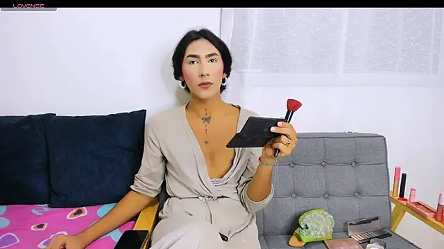 Snapshot of zou_quira chatting on 11.07.25 zou quira online show from 11.07.25