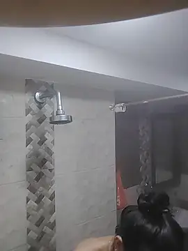 Snapshot of VioletxBloom chatting on 11.29.25 VioletxBloom online show from 11.29.25