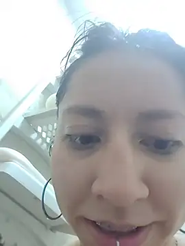 Snapshot of VioletxBloom chatting on 12.14.25 VioletxBloom online show from 12.14.25