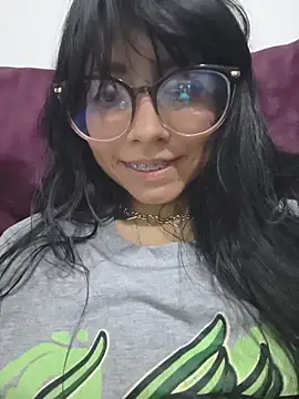 Snapshot of VioletxBloom chatting on 02.25.26 VioletxBloom online show from 02.25.26