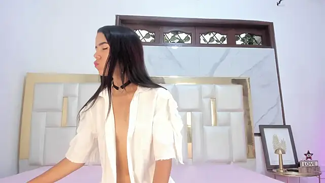 HilaryStarkx online show from 09.21.25