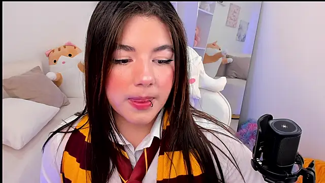 dolce antonellaa online show from 10.26.25