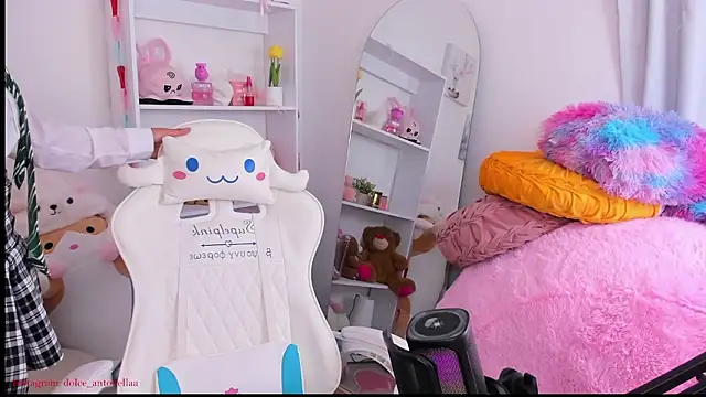 dolce antonellaa online show from 03.13.26