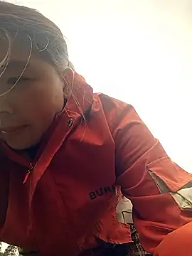 quynhkoolbae online show from 02.20.26