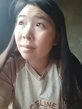 Snapshot of quynhkoolbae chatting on 06.29.26 quynhkoolbae online show from 06.29.26
