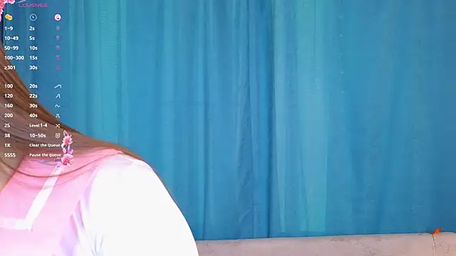 Snapshot of TraciMyntti chatting on 11.06.25 TraciMyntti online show from 11.06.25