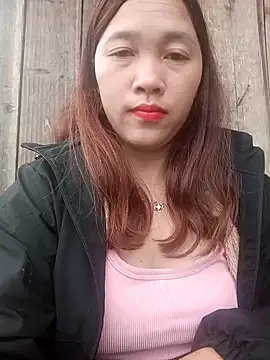 Snapshot of miumiu_00 chatting on 11.13.25 miumiu 00 online show from 11.13.25