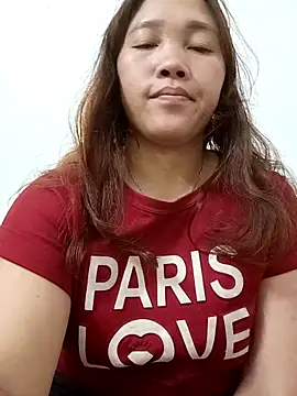 Snapshot of miumiu_00 chatting on 11.15.25 miumiu 00 online show from 11.15.25