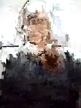 Snapshot of miumiu_00 chatting on 11.16.25 miumiu 00 online show from 11.16.25