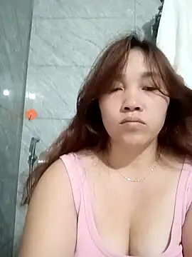 Snapshot of miumiu_00 chatting on 11.26.25 miumiu 00 online show from 11.26.25