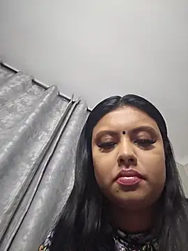 Indian GlowingMiax online show from 11.18.25