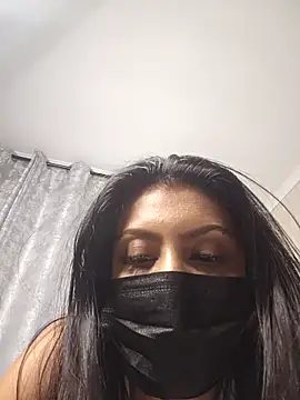 Indian GlowingMiax online show from 04.23.26