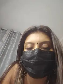 Snapshot of Indian_GlowingMiax chatting on 06.26.26 Indian GlowingMiax online show from 06.26.26
