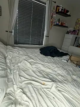 Snapshot of MysteriousMylaX chatting on 04.06.26 MysteriousMylaX online show from 04.06.26