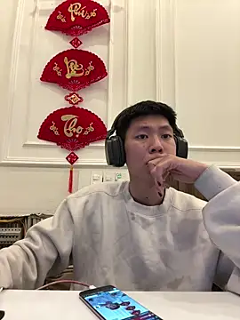 linh21107 online show from 04.11.26