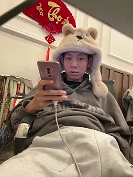 linh21107 online show from 04.21.26