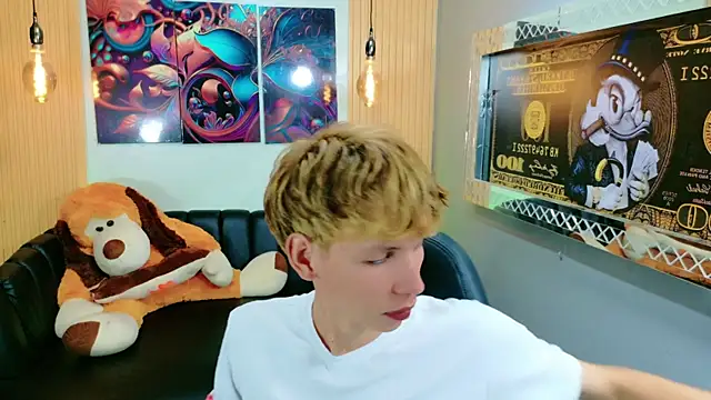 Snapshot of park_jimin1 chatting on 09.17.25 park jimin1 online show from 09.17.25