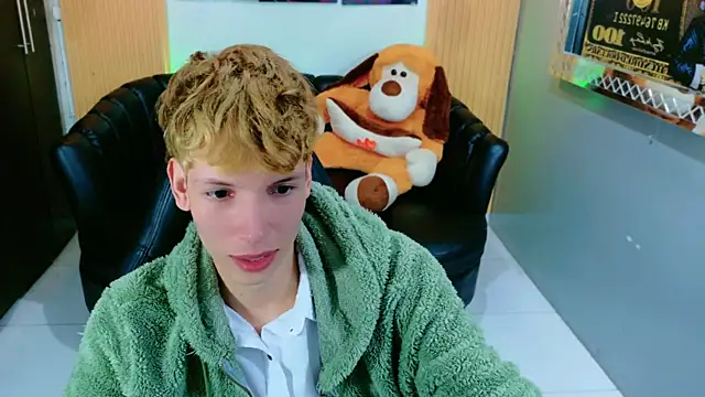 Snapshot of park_jimin1 chatting on 09.19.25 park jimin1 online show from 09.19.25