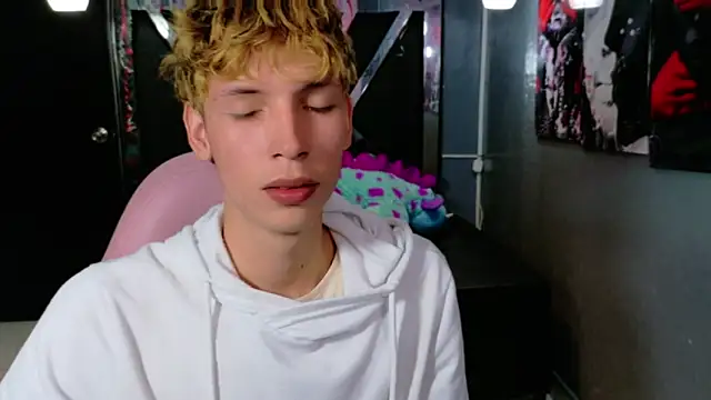 Snapshot of park_jimin1 chatting on 09.29.25 park jimin1 online show from 09.29.25