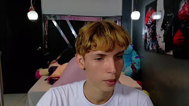 Snapshot of park_jimin1 chatting on 10.02.25 park jimin1 online show from 10.02.25