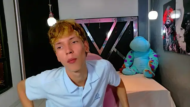 Snapshot of park_jimin1 chatting on 10.06.25 park jimin1 online show from 10.06.25