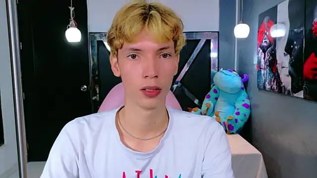 Snapshot of park_jimin1 chatting on 10.09.25 park jimin1 online show from 10.09.25