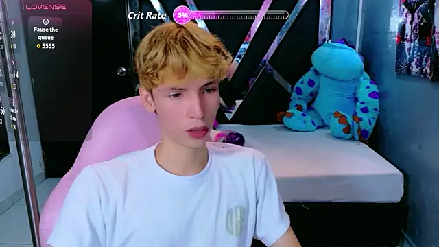 Snapshot of park_jimin1 chatting on 10.21.25 park jimin1 online show from 10.21.25