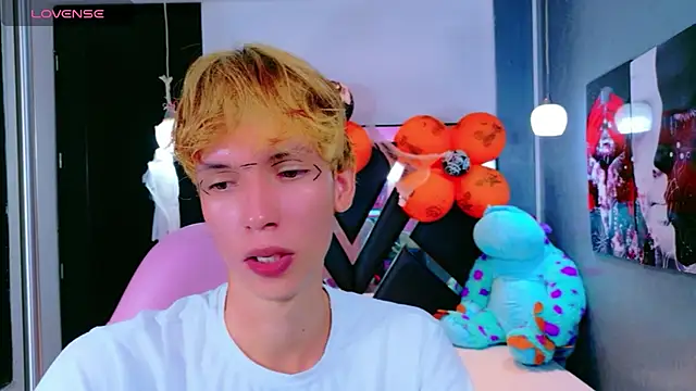 Snapshot of park_jimin1 chatting on 10.26.25 park jimin1 online show from 10.26.25