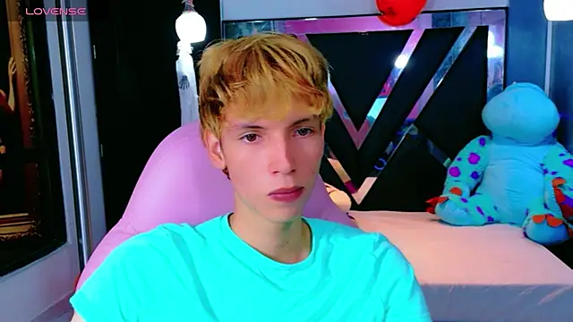 Snapshot of park_jimin1 chatting on 10.28.25 park jimin1 online show from 10.28.25