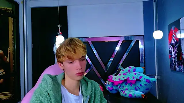 Snapshot of park_jimin1 chatting on 11.06.25 park jimin1 online show from 11.06.25