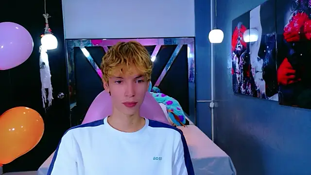 Snapshot of park_jimin1 chatting on 11.07.25 park jimin1 online show from 11.07.25