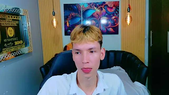 Snapshot of park_jimin1 chatting on 11.23.25 park jimin1 online show from 11.23.25