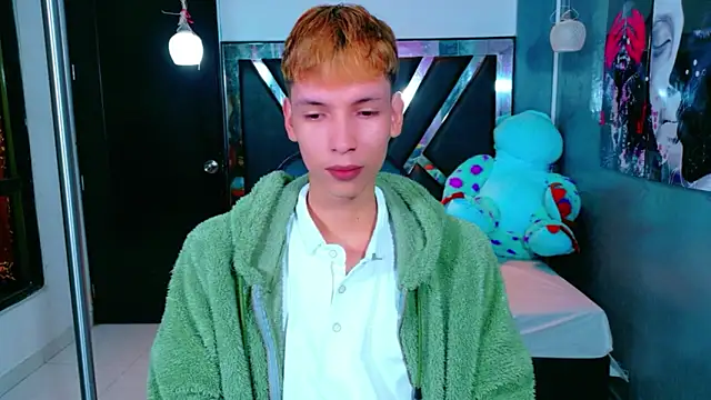 Snapshot of park_jimin1 chatting on 11.25.25 park jimin1 online show from 11.25.25