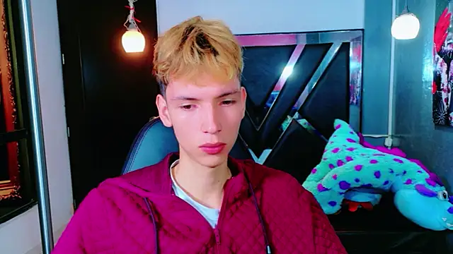 Snapshot of park_jimin1 chatting on 12.05.25 park jimin1 online show from 12.05.25